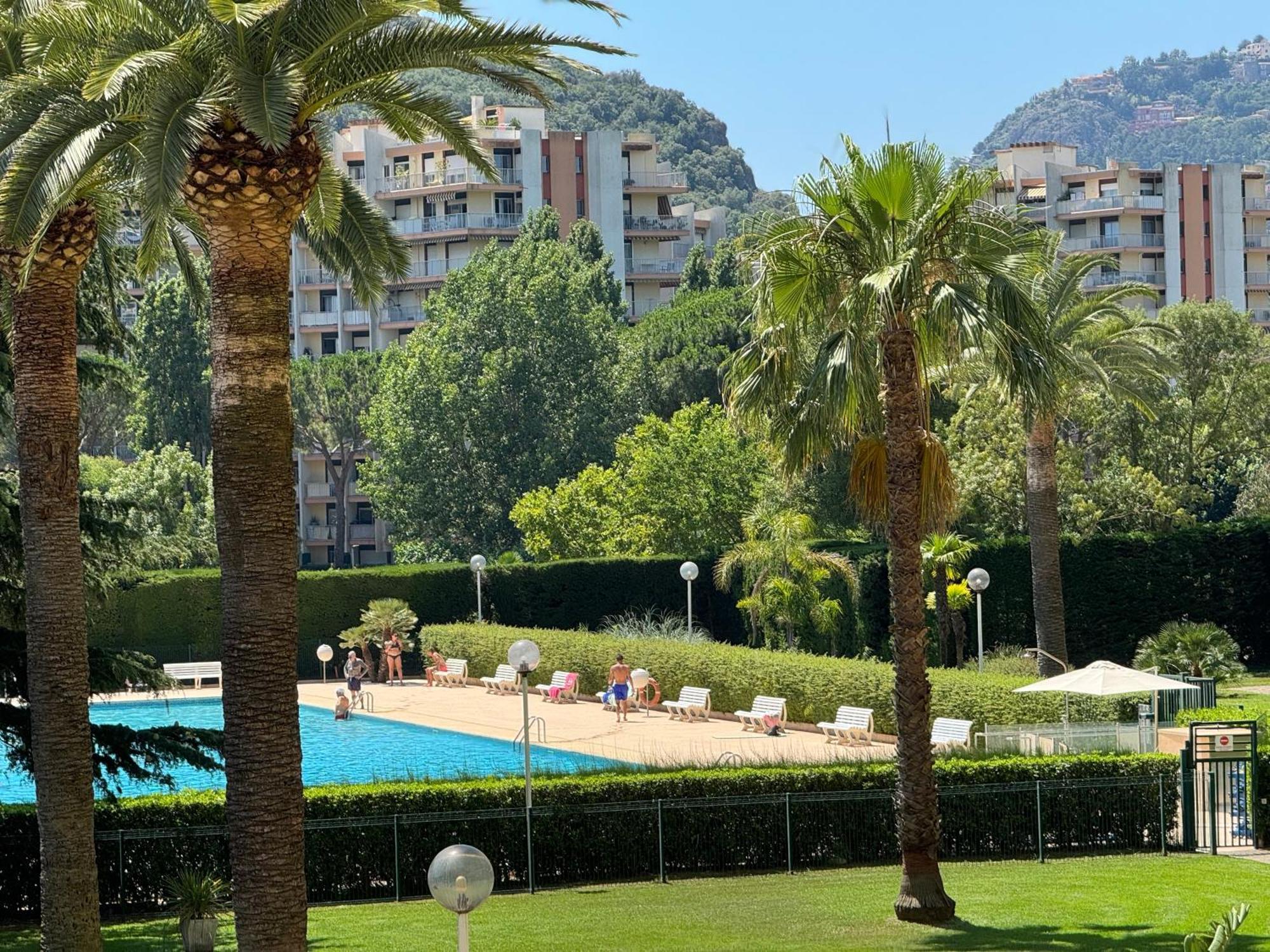 My Resid Appart Cannes Marina Vue Piscine Mandelieu 外观 照片