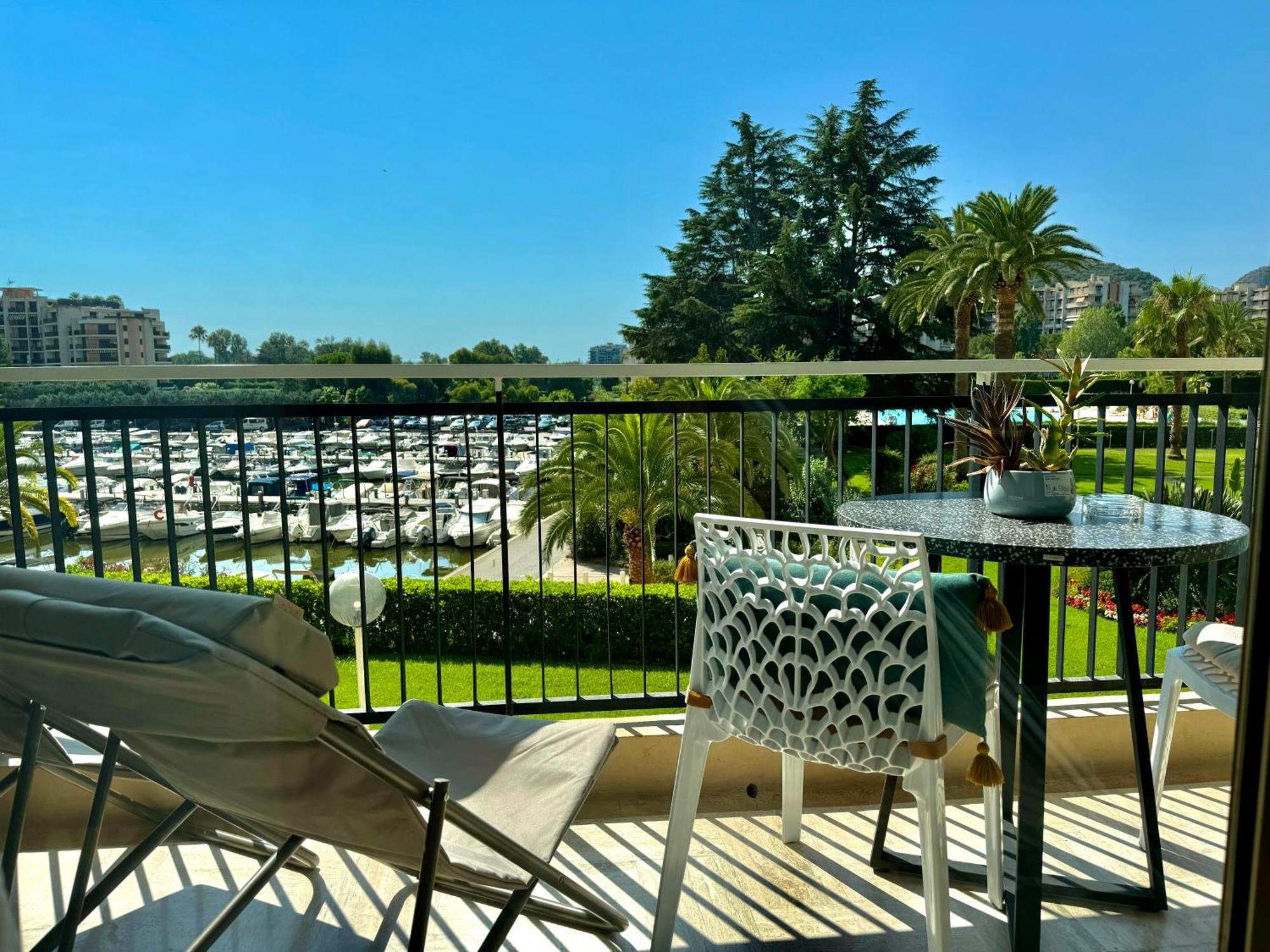 My Resid Appart Cannes Marina Vue Piscine Mandelieu 外观 照片